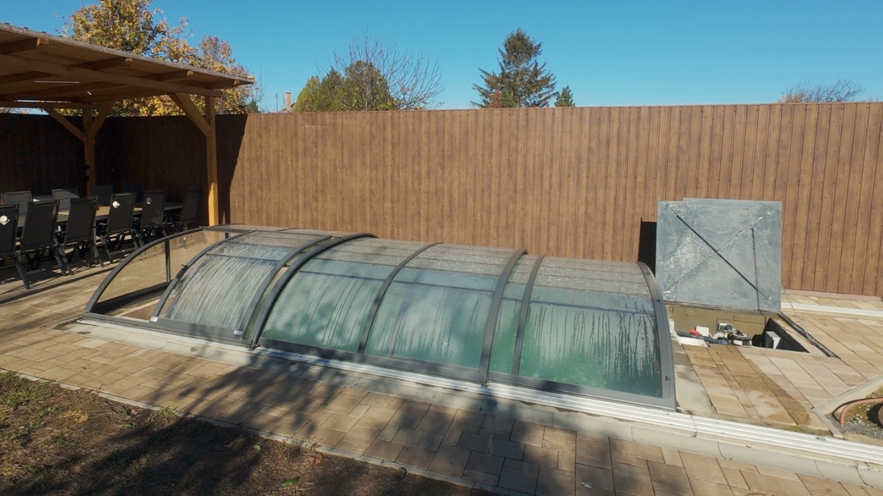 Poolbau Rédai Illés Logo