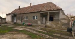 Teilrenoviertes Dorhaus in Südungarn