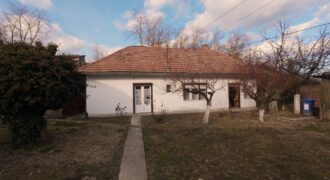 Kleines Haus im Komitat Tolna