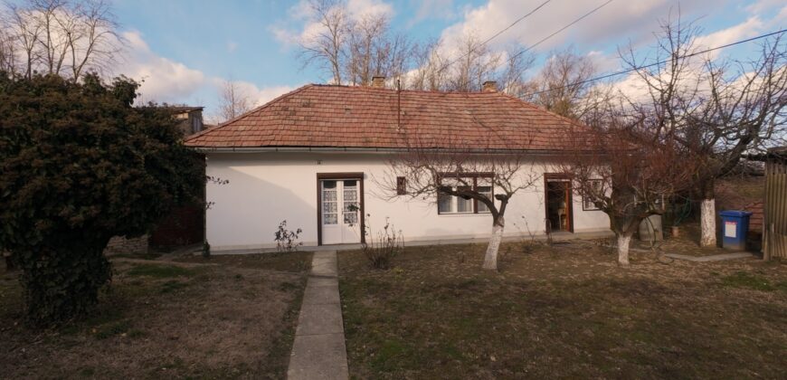 Kleines Haus im Komitat Tolna