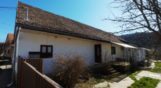 Haus in zweisprachigem Dorf in Südungarn