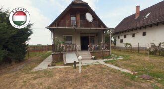 Haus am Theiss-See